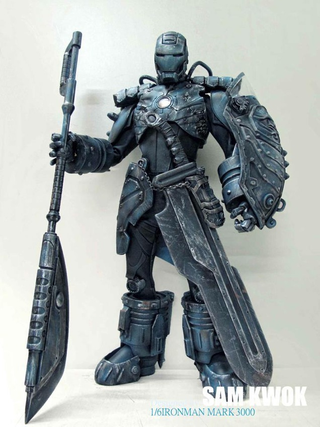 Illustration for article titled Incredible Customized Iron Man Figures